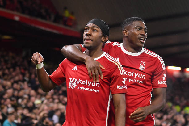 自内马尔以 自内马尔以