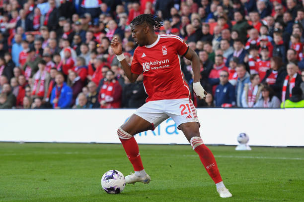 为中路争顶 为中路争顶