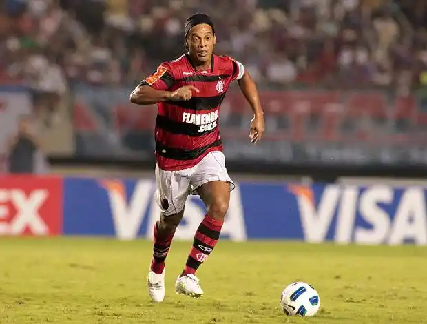 他自身在游 他自身在游